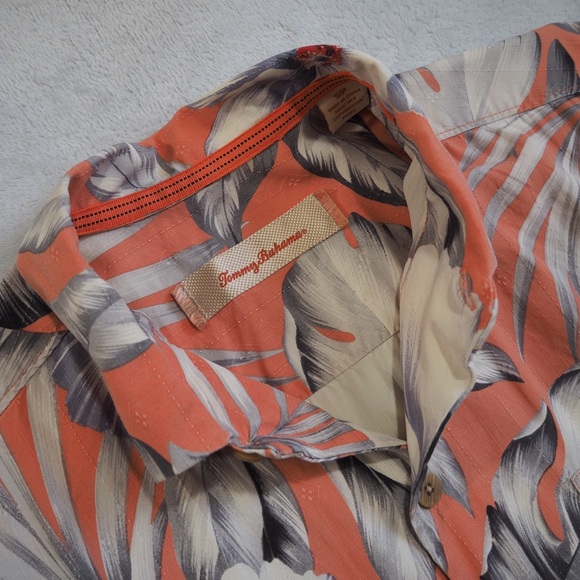 Tommy Bahama Sz S Floral Men’s Shirt Pattern Casual Button Down 100% Silk - Picture 3 of 12
